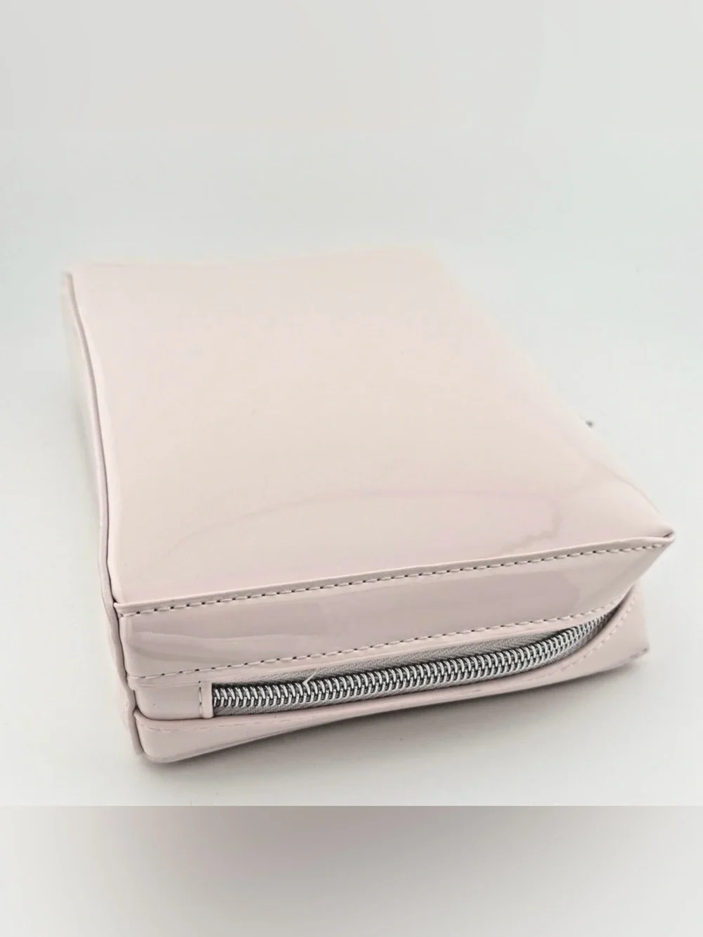 Kylie Cosmetics Pale Pink Gloss Lip Kit with Matching Cosmetic Bag